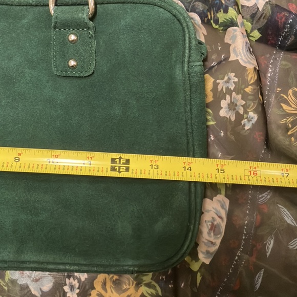 Avon NWO tags- stunning hunter green suede handbag - Picture 12 of 15